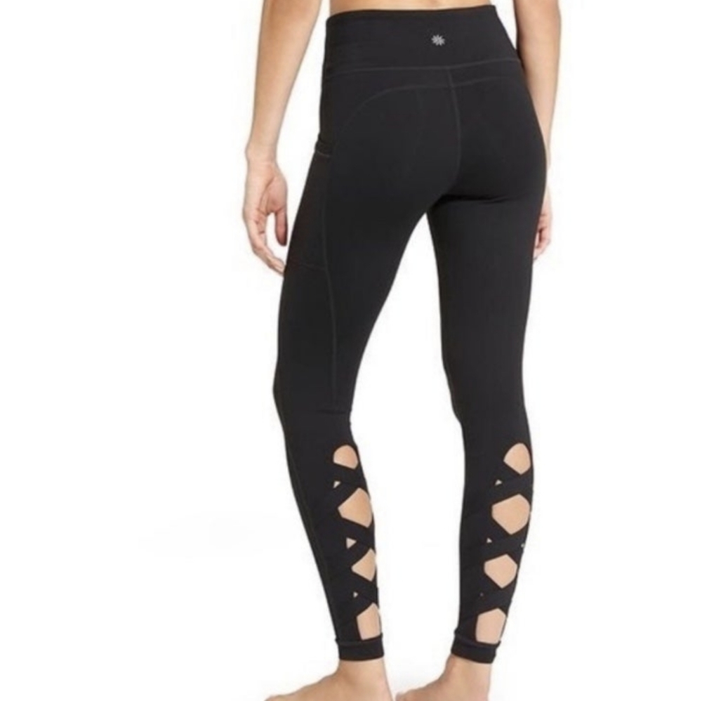 Pristine Athleta high waisted crisscross leggings black size small